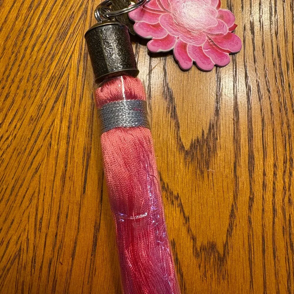 PAPAYA! TASSEL KEYCHAIN BRAND NEW